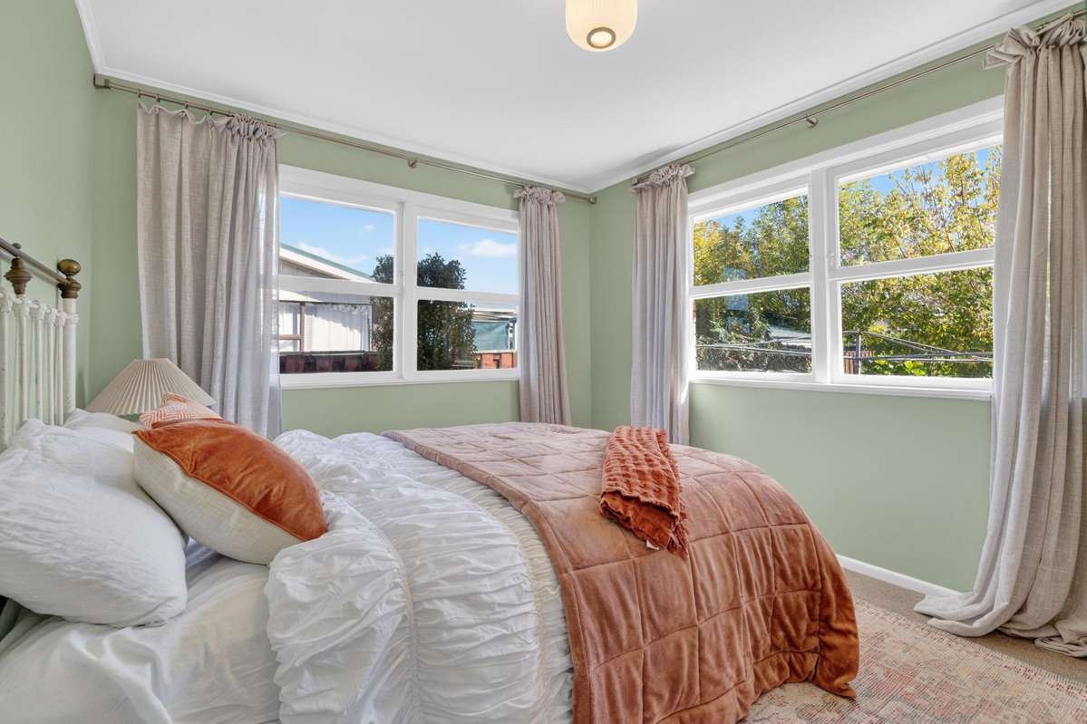 102 Mount View Road_1