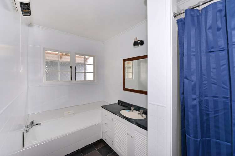 389 Lower Queen Street Richmond_18