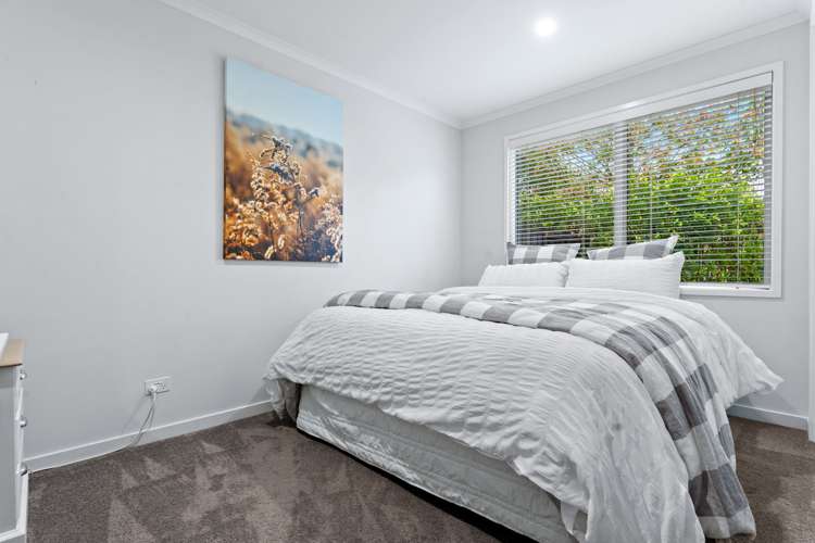 2 Lees Cove Karaka_17