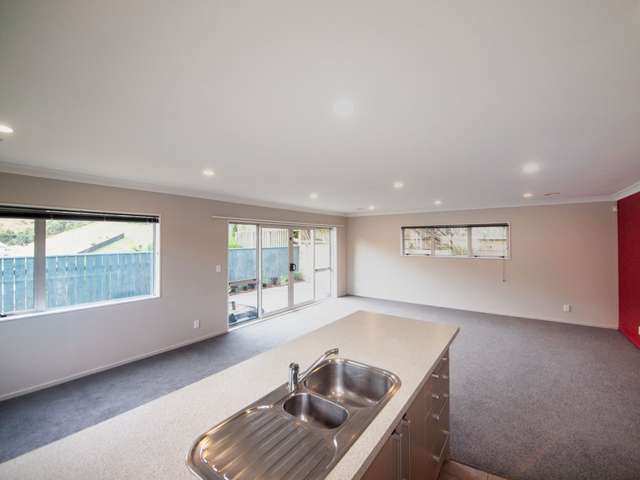 5a Gifford Grove Churton Park_3