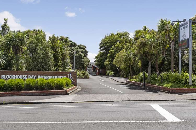 53 Bolton Street Blockhouse Bay_15