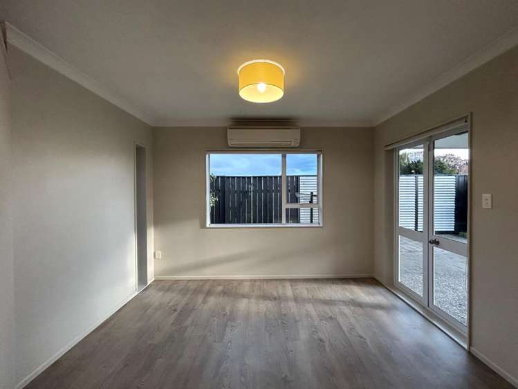 17 Whiting Crescent Greenmeadows_5