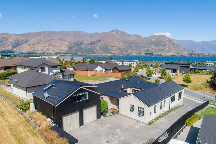 6 Edgewood Place Wanaka_15