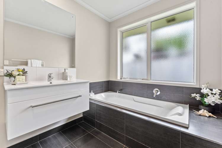 2 Pamela Christine Road Patumahoe_17