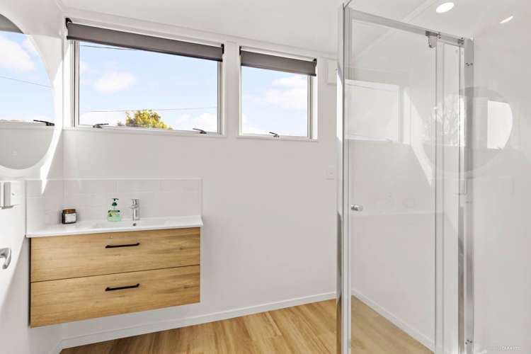 1 Ozich Avenue Te Atatu South_8