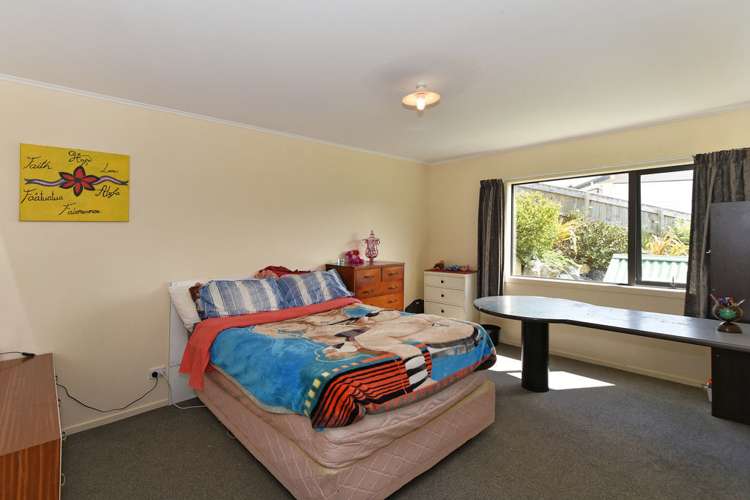 40 Saint Lawrence Street Toi Toi_17