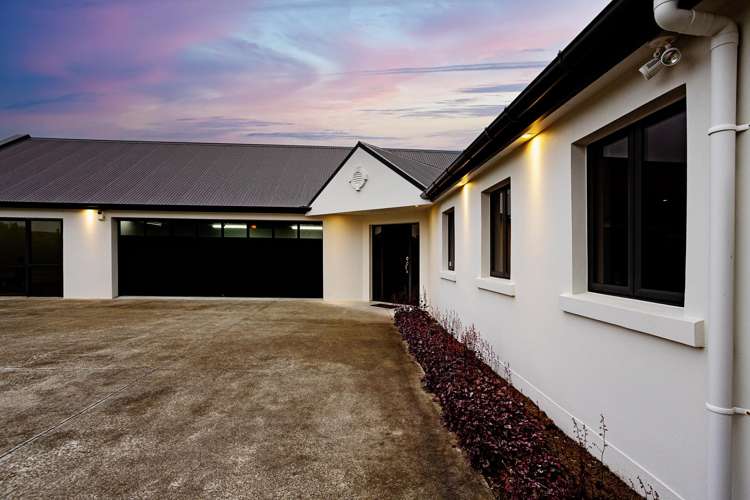 146 Oreti Road Otatara_35