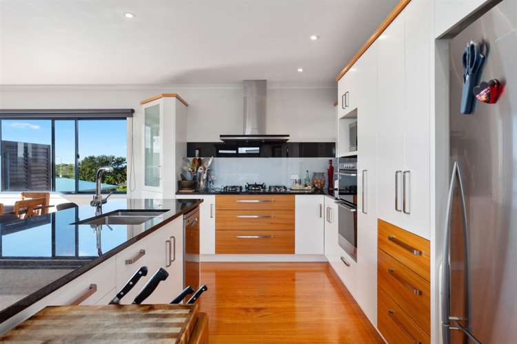 274 Ocean Road Ohope_7