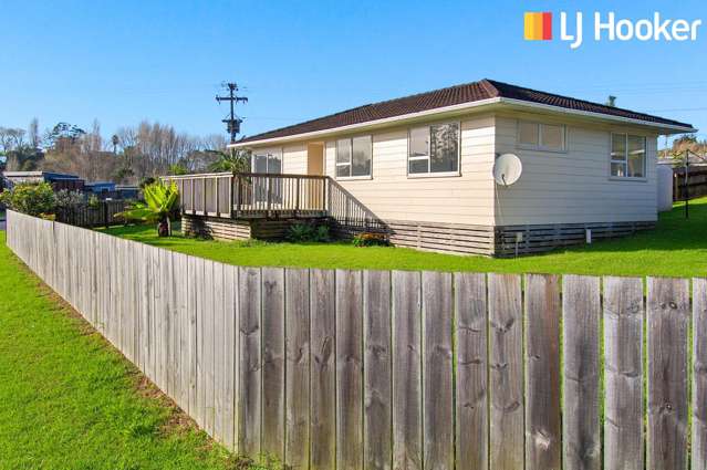 Sunny Corner Gem with Views