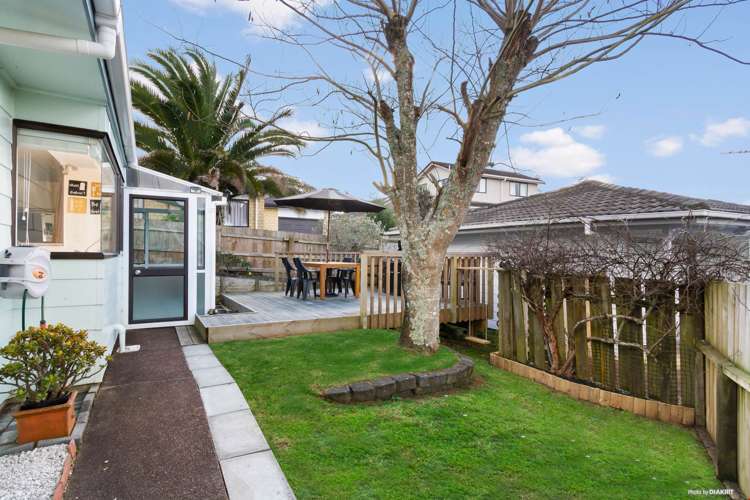 3/2 Riverview Road New Lynn_13