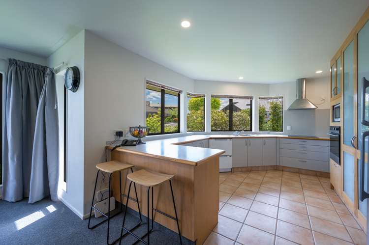 23 Olympus Way Richmond_8