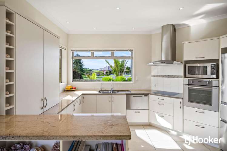 119 Koutunui Road Athenree_10