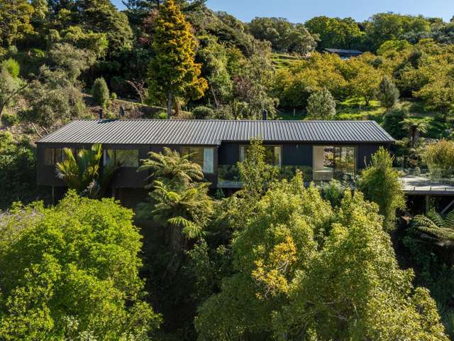 The complete lifestyle package plus a boatshed