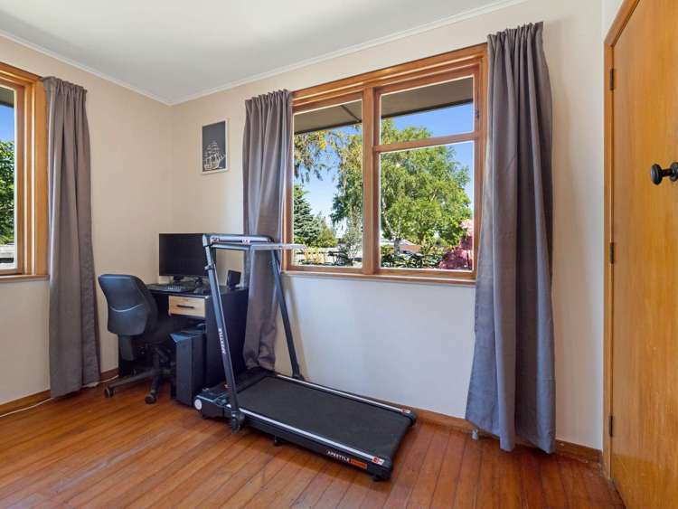 18 North Terrace Darfield_21