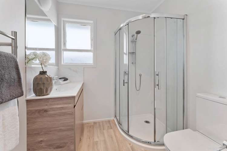 6 Clutha Crescent Clover Park_7