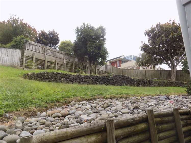 8 Claret Place Henderson_18