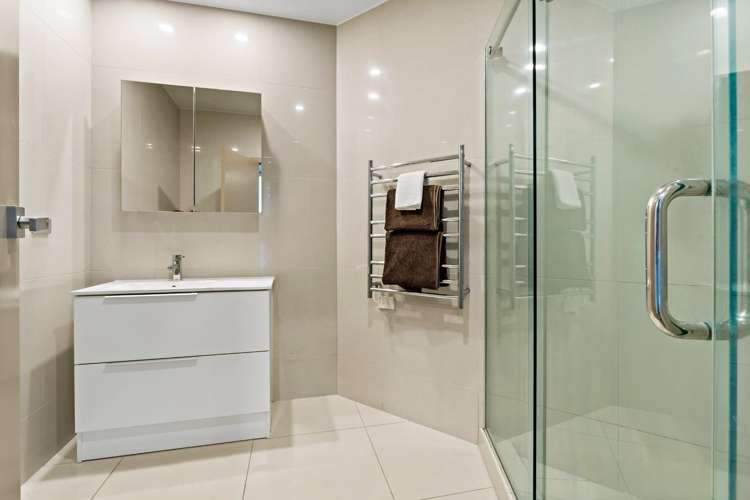 2A/2B/2 St Martins Lane 1672_17