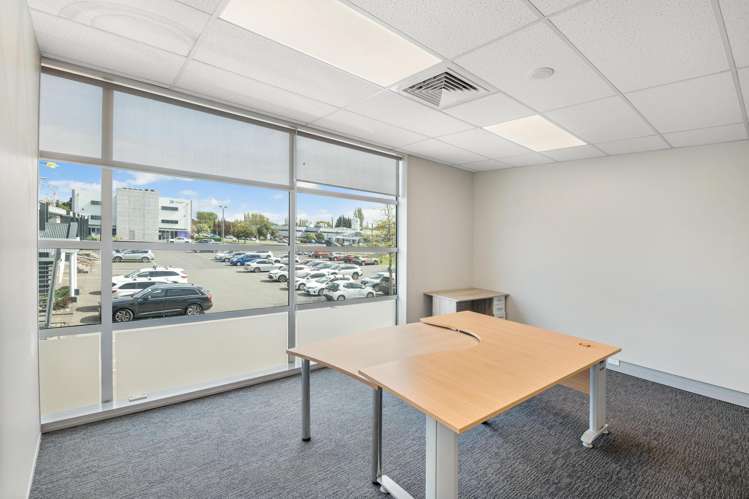 First floor, 567 Wairakei Road Burnside_9