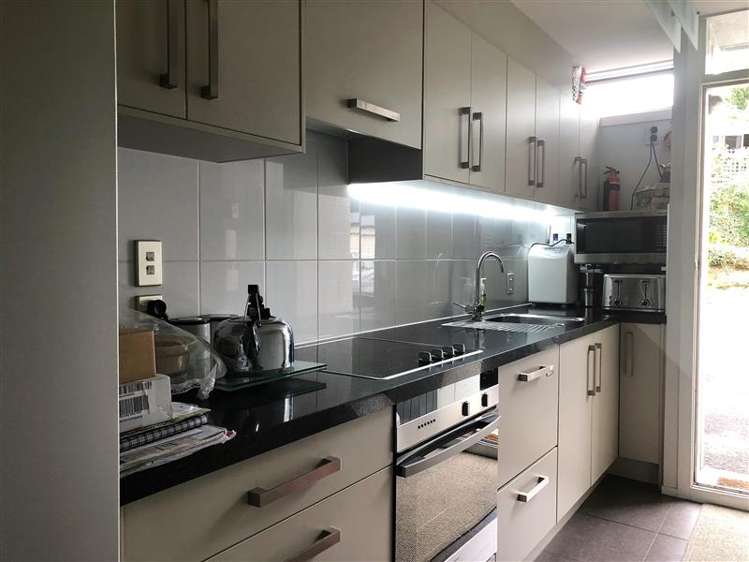 2/300 Lake Terrace Taupo_3