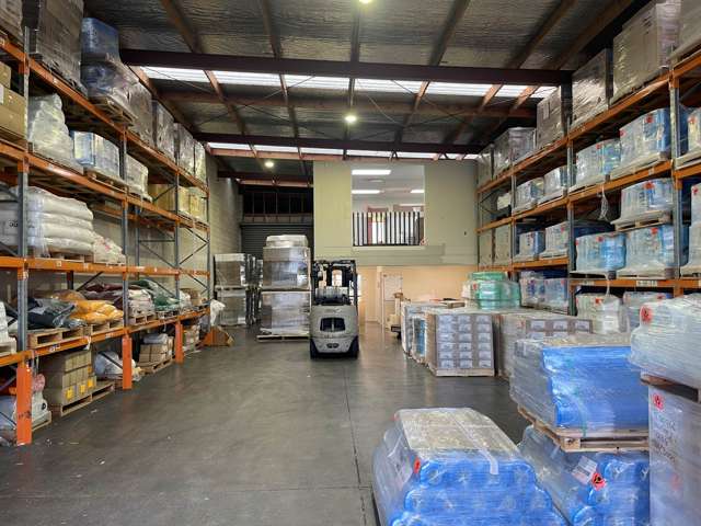 Unit A/3 Colway Place Wairau Valley_2