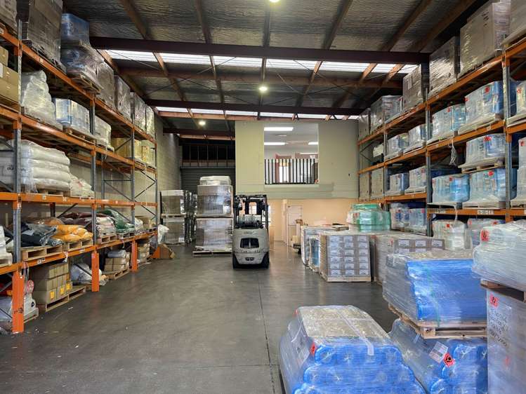 Unit A/3 Colway Place Wairau Valley_2