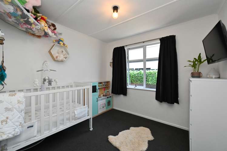 27 Warwick Crescent Taradale_11