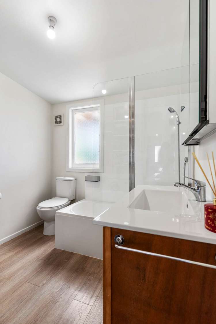 9 Railway Street Helensville_16