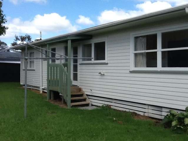 5a Clark Road Pahurehure_2