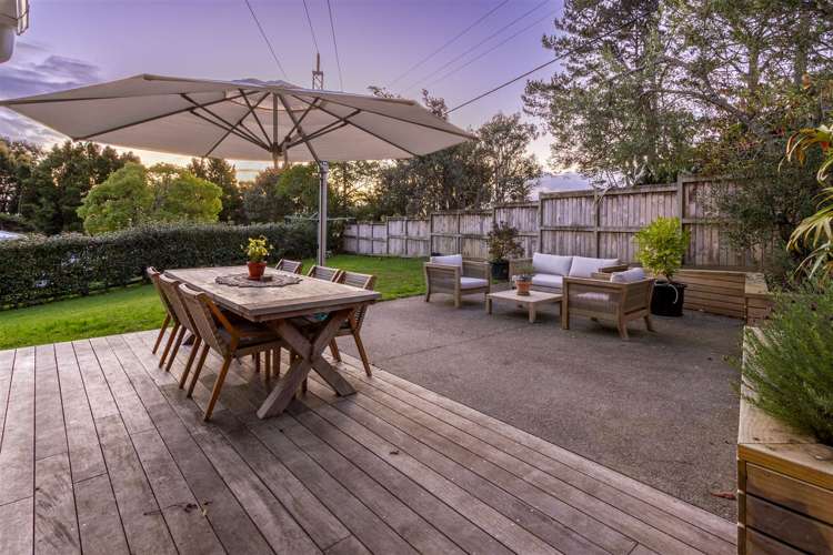 19 Bernard Magnus Lane Greenhithe_4