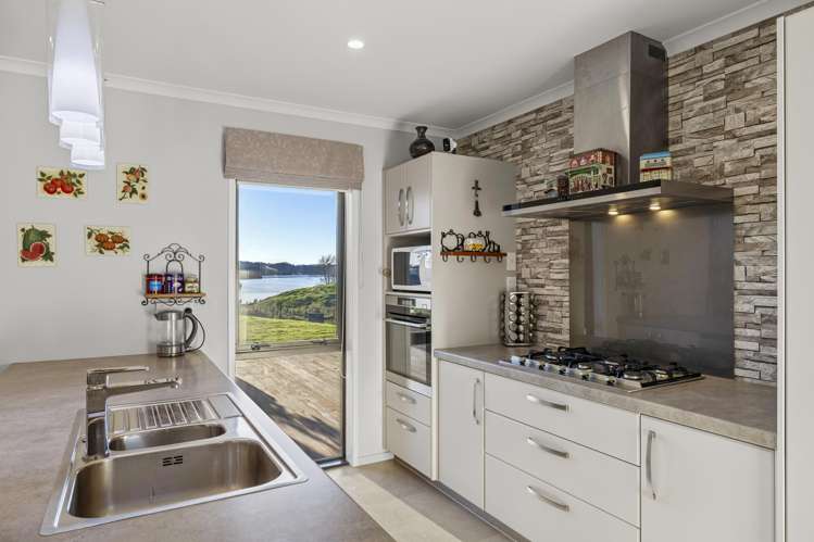 192 Hauroto Bay Road Raglan_20