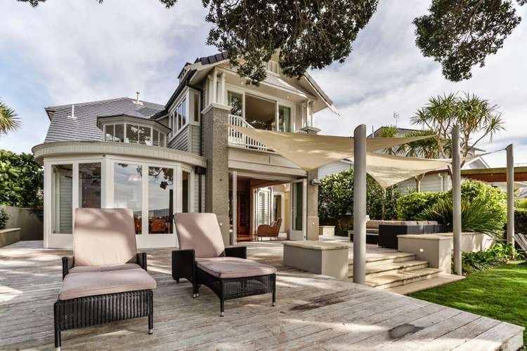 110 Vauxhall Road Narrow Neck_2