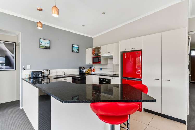 22 Kokako Rise Papakura_10