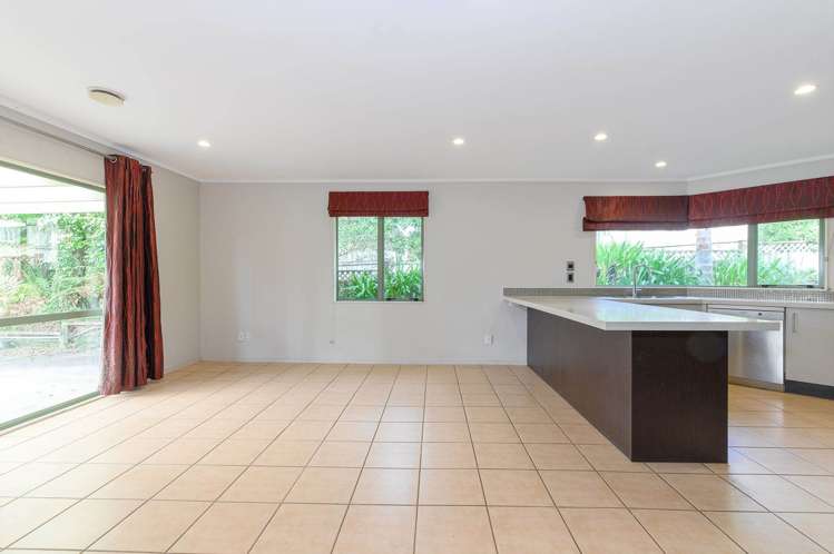 23 Goldfinch Rise Unsworth Heights_16