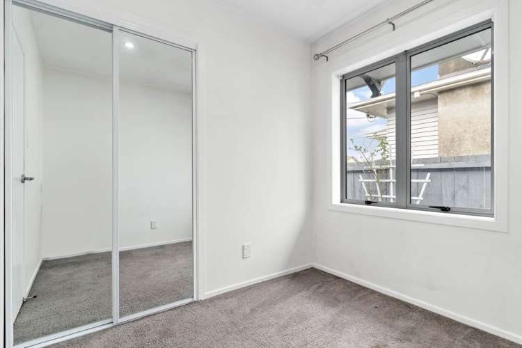 1/25 Barrys Road Glendene_11