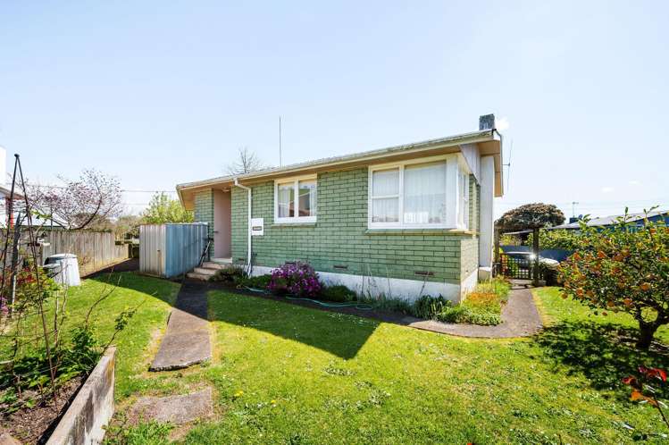 50 Garden Heights Avenue Glenview_12