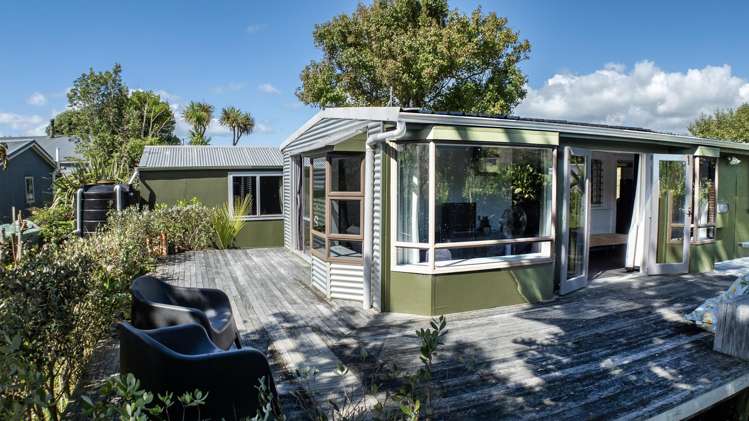8 Katrin Place Mahanga_22