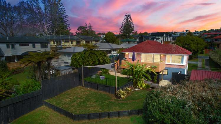 26 Lowtherhurst Road Massey_25