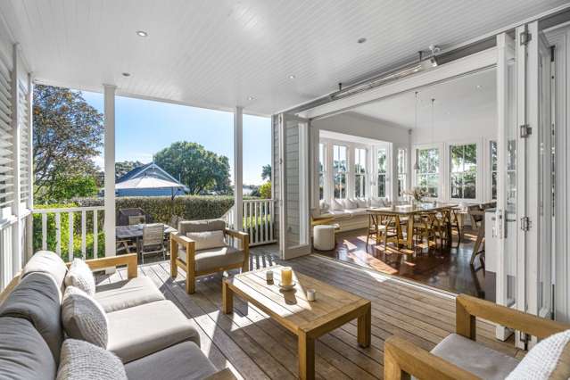 Stunning Furnished Villa!