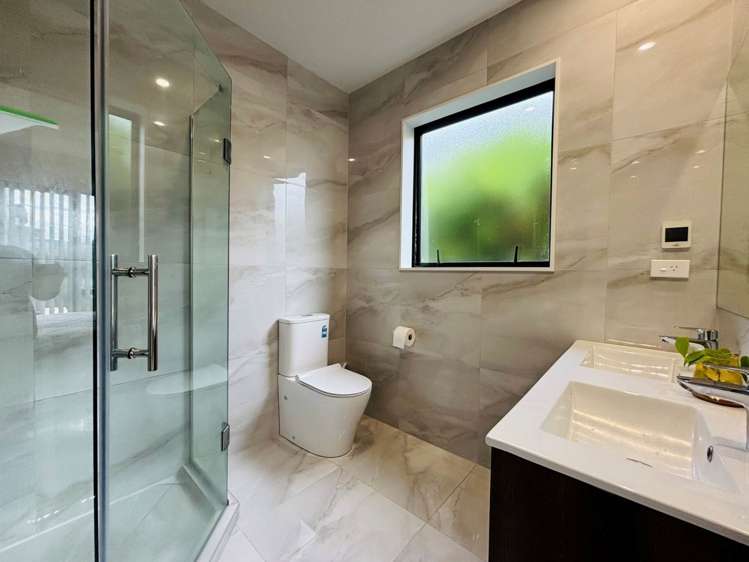 7 Saint Claire Road Silverdale_12