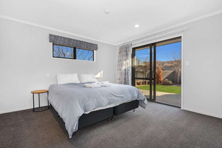 5 Magnetic Place Cromwell_10