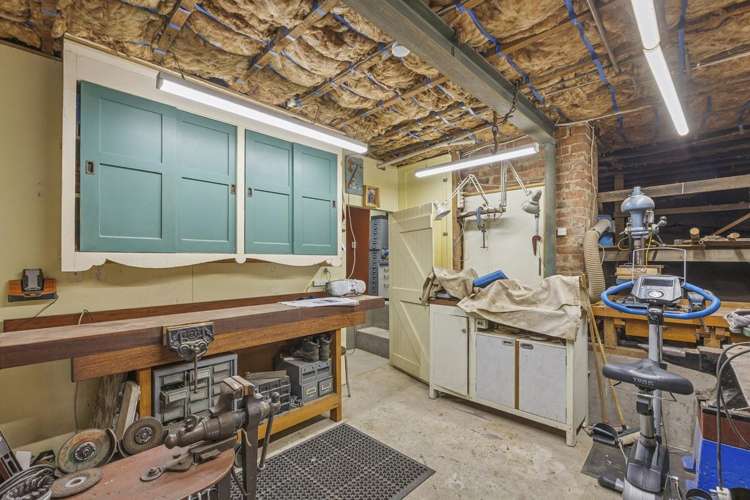 57 Easther Crescent Kew_18