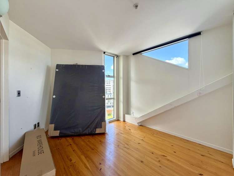 11G/8 Scotia Place 10015_6