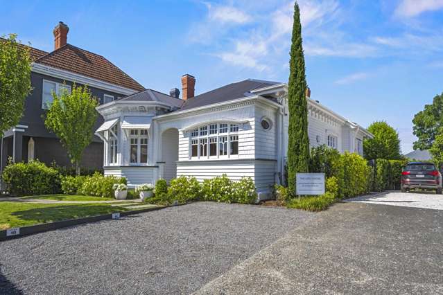 Charming villa cafe available for lease