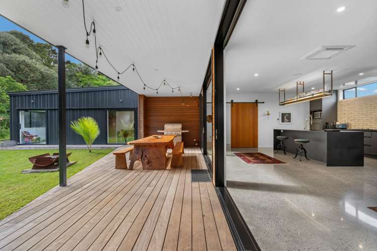 7 Edgewater Place Matapouri_10