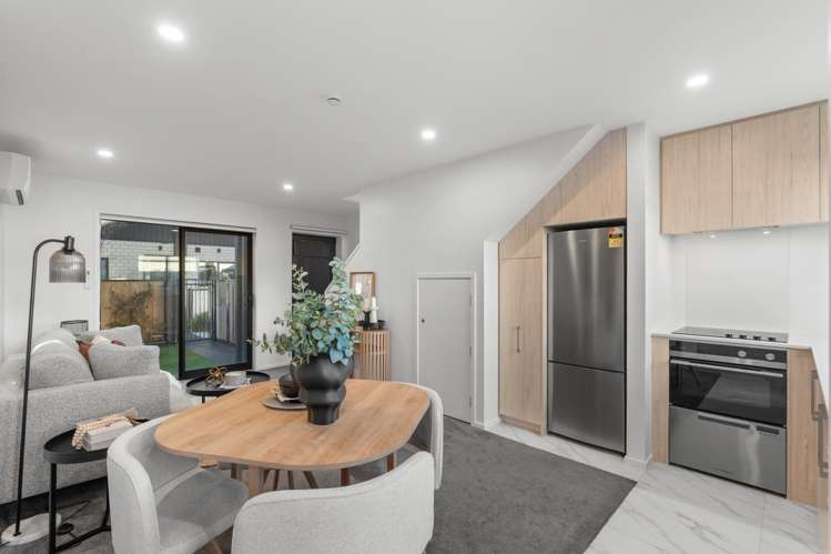 2/50 Stewart Street Christchurch Central_1