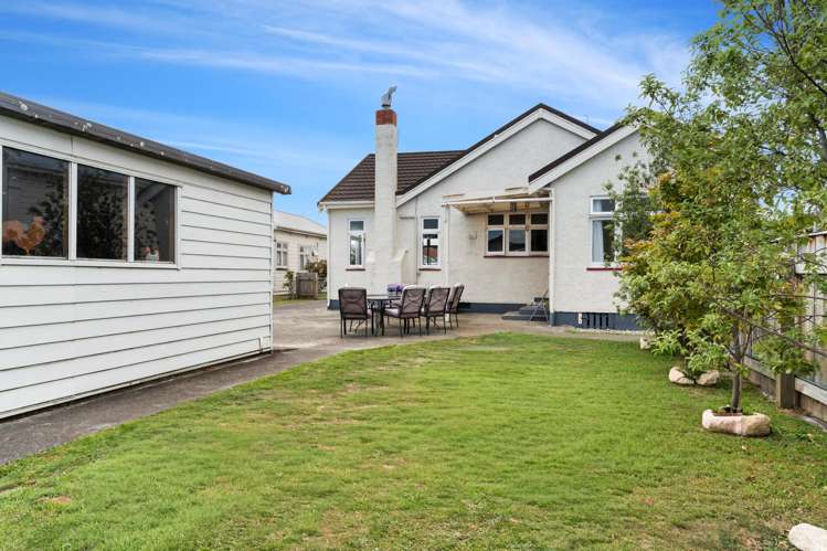 204 High Street South Carterton_16