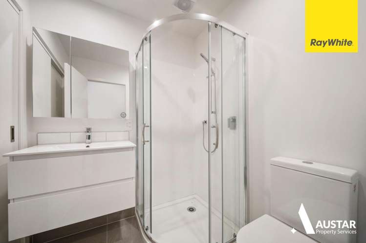  9 Meg Lane Glen Eden_6