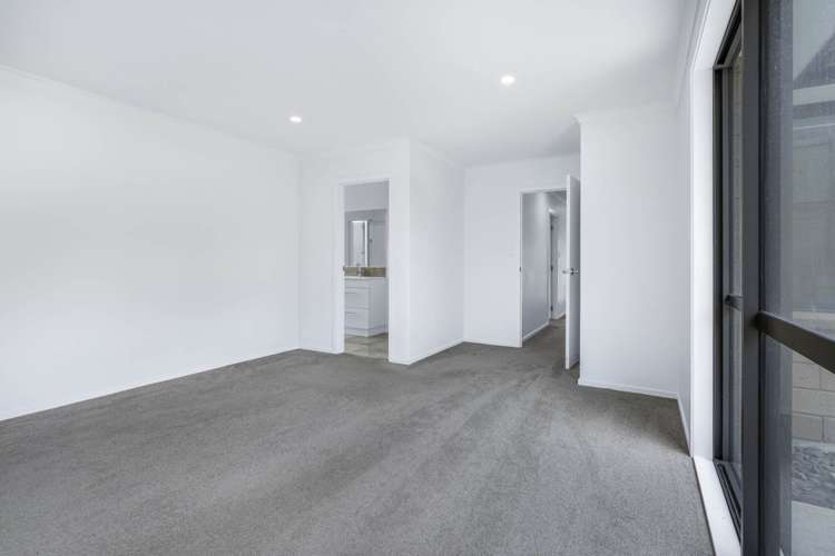 30 Blackwood Crescent Glenview_12