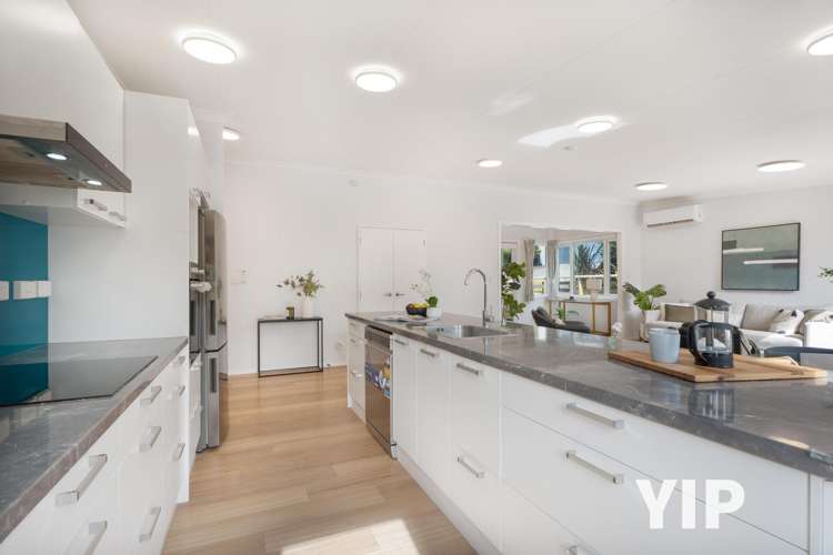 23 Padnell Crescent Paparangi_6