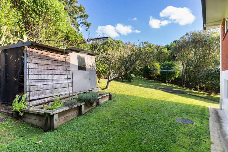 56 Mayfair Crescent Mairangi Bay_37